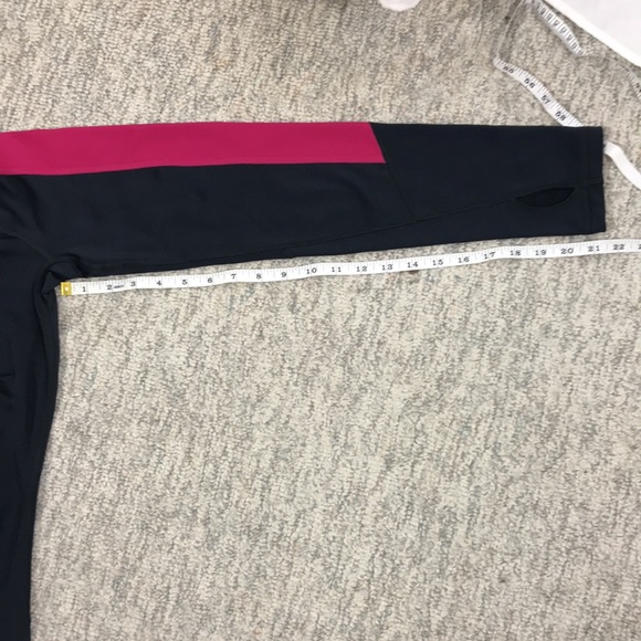 Compression Top - Picture 12 of 13